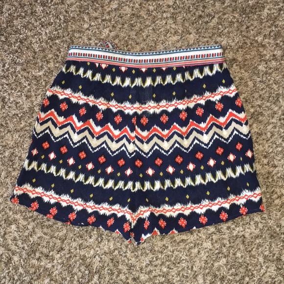 Jealous Tomato Tie Waist Skort/Skirt (Vanilla Sky) - Picture 3 of 5